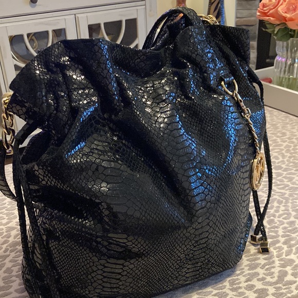 Michael Kors Python Print Drawstring Bag - Picture 16 of 17